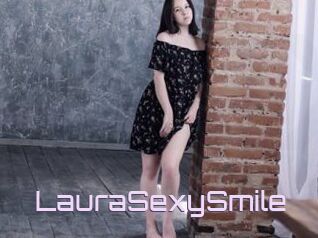 LauraSexySmile